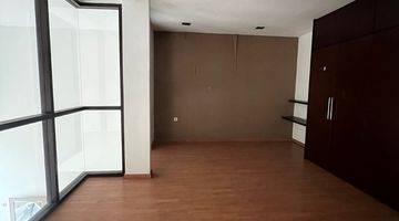 Gambar 5 Rumah 3 Lantai Bagus Unfurnished SHM di Pantai Indah Kapuk, Jakarta Utara