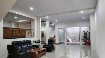 Gambar 1 Rumah Bagus Semi Furnished di Pantai Indah Kapuk, Jakarta Utara