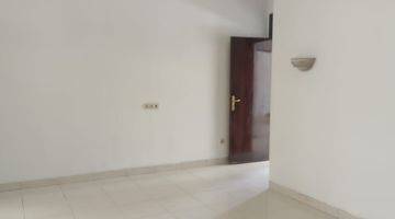 Gambar 4 Rumah Kontrakan 2 Lantai Bagus Unfurnished SHM di Muara Karang, Jakarta Utara