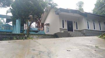 Gambar 2 Rumah Komersil Plus Kolam Renang di Ujung Berung Bandung