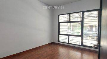 Gambar 2 Rumah Minimalis Di Emerald Town House 7468  