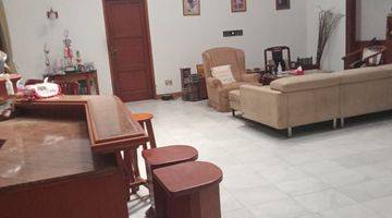 Gambar 2 Rumah Semi Furnished SHM di Pejaten, Jakarta Selatan