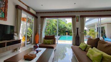 Gambar 2 Lease Hold Villa Modern Lingkungan Villa Di Seminyak Badung Bali