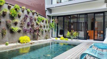 Gambar 1 Lease Hold Villa Modern Tibubeneng Badung Bali Pemandangan Sawah