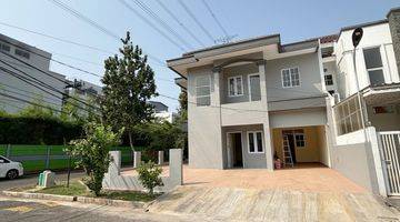 Gambar 1 Rumah Hoek 2 Lantai Full Renov Sektor 1G Gading Serpong