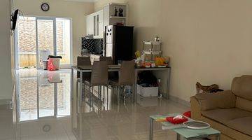 Gambar 2 Rumah Bagus Furnished 2 Lantai Full Renov di Napoli Sektor 7B