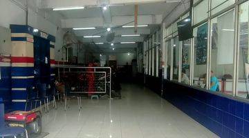 Gambar 2 Ruang Usaha/ Showroom Lokasi Strategis Di Jalan Raya. Cocok Untuk Usaha.