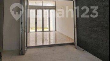 Gambar 1 Rumah Golf Island Lift 10x25