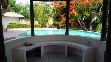 Gambar 3 Cozy Villa With Huge Garden 1.000 M