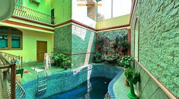 Gambar 3 Rumah Mewah 2 Lantai Dengan Private Pool