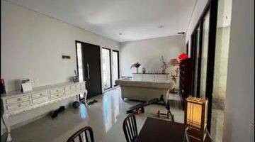 Gambar 4 Jual Cepat! Rumah Mewah Di Cluster Illustria Bsd City Tangerang 