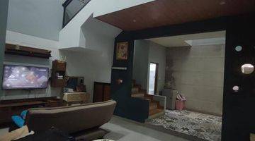 Gambar 1 Rumah 2 Lantai Baru Unfurnished SHM di Neptunus, Bandung