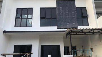 Gambar 2 Rumah 2 Lantai Baru Unfurnished SHM di Neptunus, Margahayu Bandung