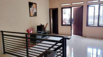 Gambar 5 Rumah 3 Lantai Bangunan Terawat Seperti Baru Semi Furnished SHM di Yupiter, Bandung