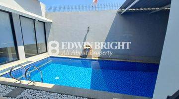 Gambar 1 Rumah Dengan Swimming Pool di Area Bintaro Sektor 3