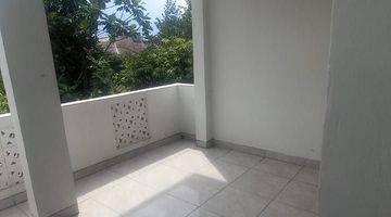 Gambar 4 Rumah Cantik Minimalis 2 Lantai Bandung Kota Deket Sumarecon