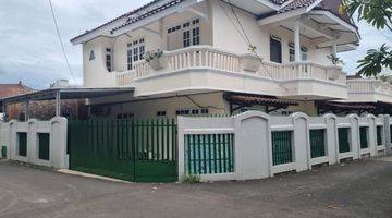 Gambar 4 Dijual Rumah 2 Lantai di Cirendeu Tangsel