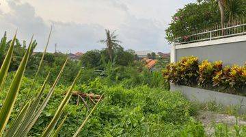 Gambar 3 TANAH SUBAK DAKSINA DEKAT CANGGU BALI