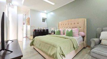 Gambar 5 Rumah 2 Lantai Tropical Minimalis Cluster Australia Green Lake City Full Furnished