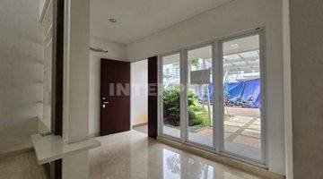 Gambar 5 Rumah Modern Minimalis 2 Lantai Di Riviera Metland Puri 