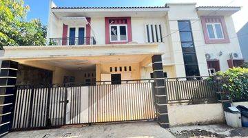 Gambar 4 Rumah Besar 2 Lantai Non Furnished Di Jakarta Timur