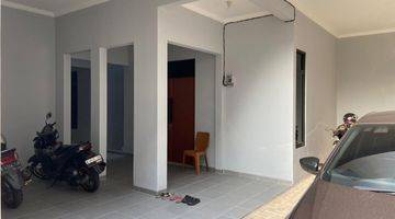 Gambar 1 Disewakan Rumah 3 Lantai Semi Furnished Di Kalibata