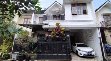 Gambar 1 Dijual Rumah Second Cantik Murah 2 Lantai 