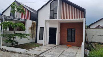 Gambar 1 Dijual Rumah Cantik Murah Ada Halaman Belakang 