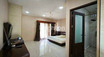 Gambar 4 Sewa Villa 2 Lt Fully Furnished Dengan Rooftop Di Mumbul