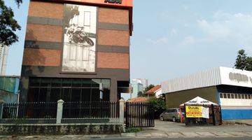 Gambar 1 Ex Showroom KTM Jarang Ada Pondok Pinang Jl Ciputat Raya 