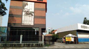 Gambar 3 Ex Showroom KTM Jarang Ada Pondok Pinang Jl Ciputat Raya 