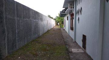 Gambar 5 Rumah 2 Lantai Dengan Halaman Kebun Luas