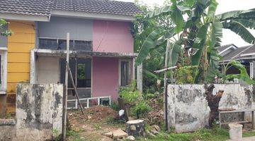 Gambar 3 Rumah Hook Butuh Renovasi Di Lingkungan Asri Dalam Cluster