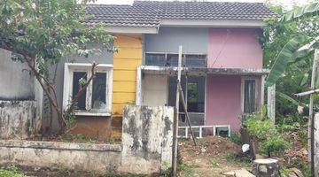 Gambar 5 Rumah Hook Butuh Renovasi Di Lingkungan Asri Dalam Cluster