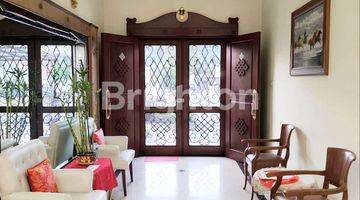 Gambar 1 Rumah Full Furnished Lebar 14 Meter - Inti Kota - Kawasan Old Money