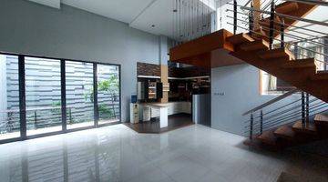 Gambar 5 Rumah Mewah Modern 3 Lt Di Jl. Tumpang