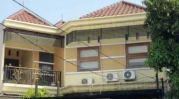 Gambar 1 Rumah Semi Furnished Banyak Kamar Raffles Hills Cibubur Siap Huni
