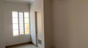 Gambar 2 Dijual Rumah 2 Lantai Unfurnished Cluster Malibu