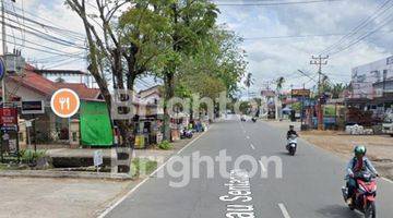 Gambar 2 Ruko Tiga Lantai ada 2 Pintu Berdampingan, samping CW Coffee