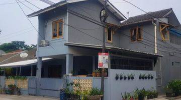 Gambar 1 Rumah Dijual 2 Lantai Hoek Bagus Semi Furnished SHM di Jl Bukit Pamulang Indah, Tangerang Selatan