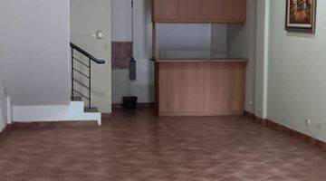 Gambar 3 Rumah 3 Lantai Bagus Unfurnished SHM di Jalan Bumi Serpong Damai , Tangerang