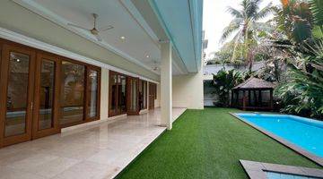 Gambar 1 Sewa Rumah Kemang Modern, 2 Lantai Dgn Swimming Pool