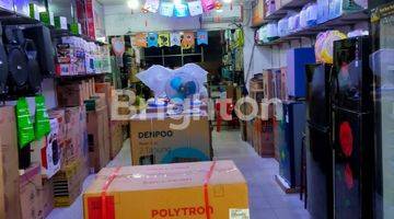 Gambar 4 RUKO 2LT PINGGIRAN JALAN RAYA DEPAN PASAR PAGI SEI RAYA KUBU RAYA 