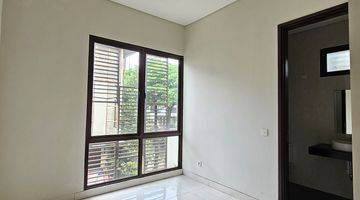 Gambar 3 Rumah Modern Minimalis 3 Lantai SHM di Bsd Greenwich, Tangerang