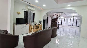 Gambar 1 Dijual Cepat Rumah Mewah Taman Beverly Golf Karawaci