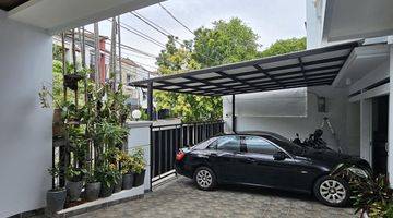 Gambar 1 Rumah Baru Design Modern Classic, Private Pool, Semi Furnished SHM di Pondok Indah, Jakarta Selatan