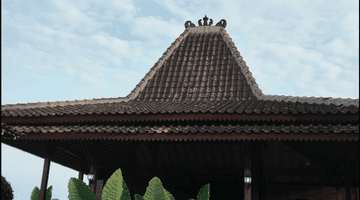 Gambar 2 Rumah Elegan Dan Nyaman Dengan Teras Joglo Di Bokoharjo Kalasan