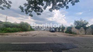 Gambar 4 Dijual Tanah di Karawang Harga Per meter Yg sdh urug dan pagar Rp 2 jt/Meter  Yg sawah Rp 1 jt /Meter Total 52 M Nego