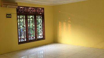 Gambar 3 Dijual Cepat Rumah Tengah Kota 2 Lantai Bagus