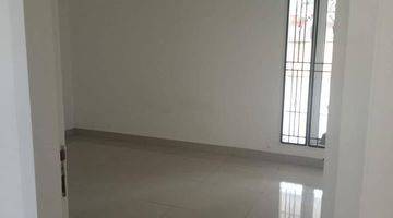 Gambar 4 Rumah Bagus Semi Furnished SHM di Gede Bage, Bandung